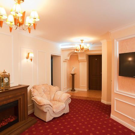 7 Sky Hotel Klinicheskaya Street Kijev Kültér fotó
