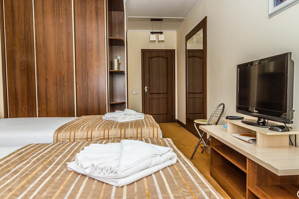 7 Sky Hotel Klinicheskaya Street Kijev Kültér fotó