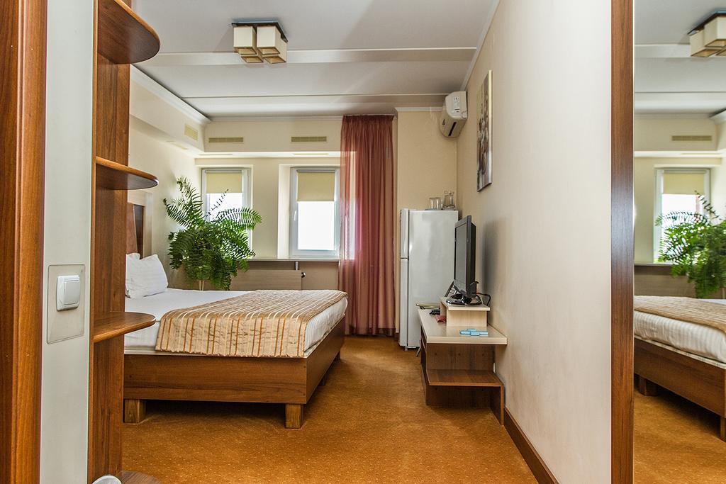 7 Sky Hotel Klinicheskaya Street Kijev Kültér fotó