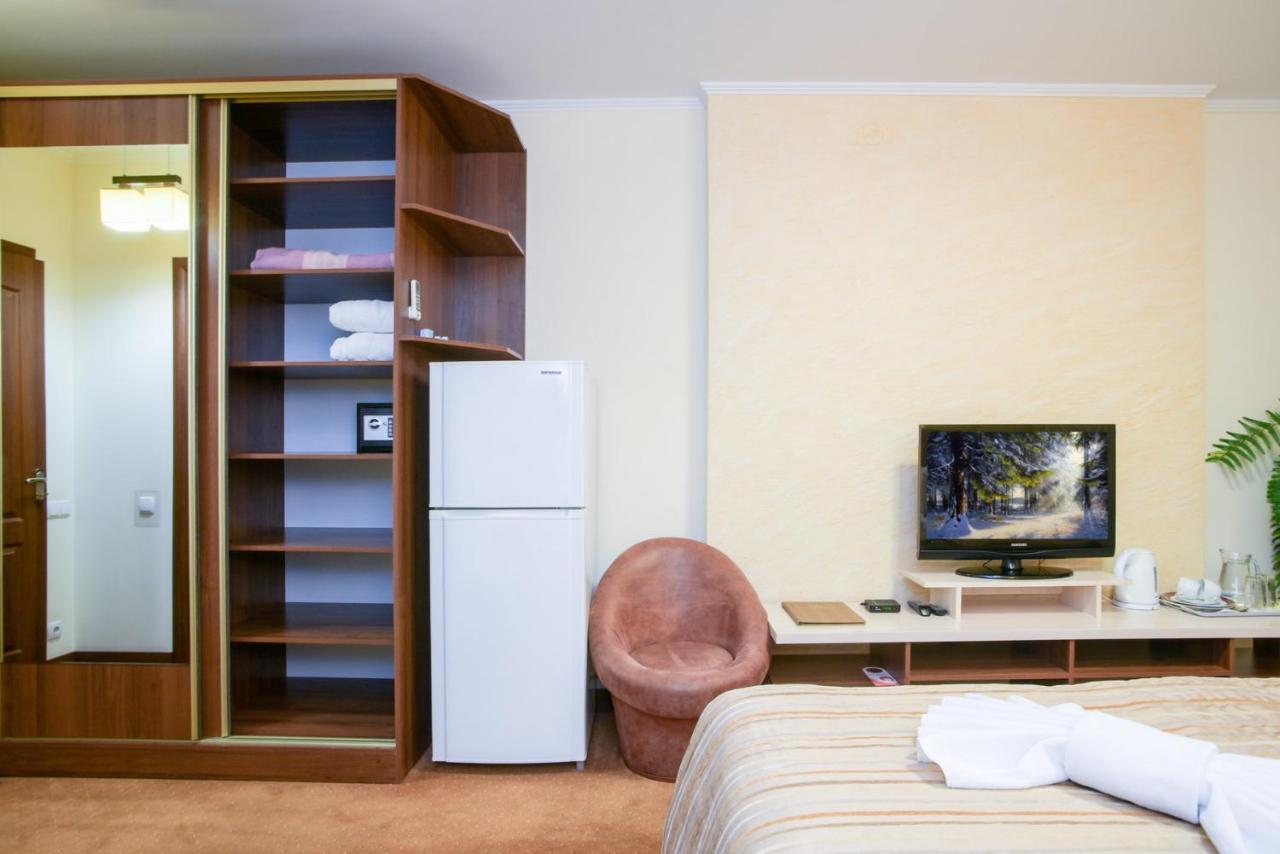 7 Sky Hotel Klinicheskaya Street Kijev Kültér fotó