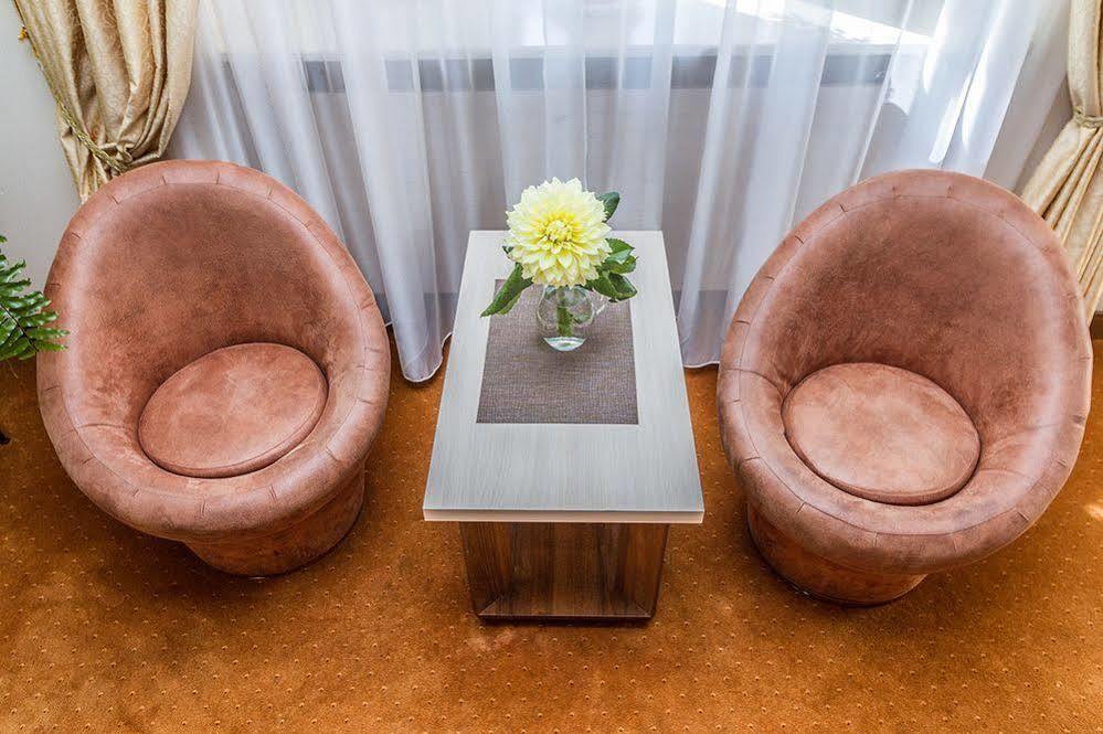 7 Sky Hotel Klinicheskaya Street Kijev Kültér fotó
