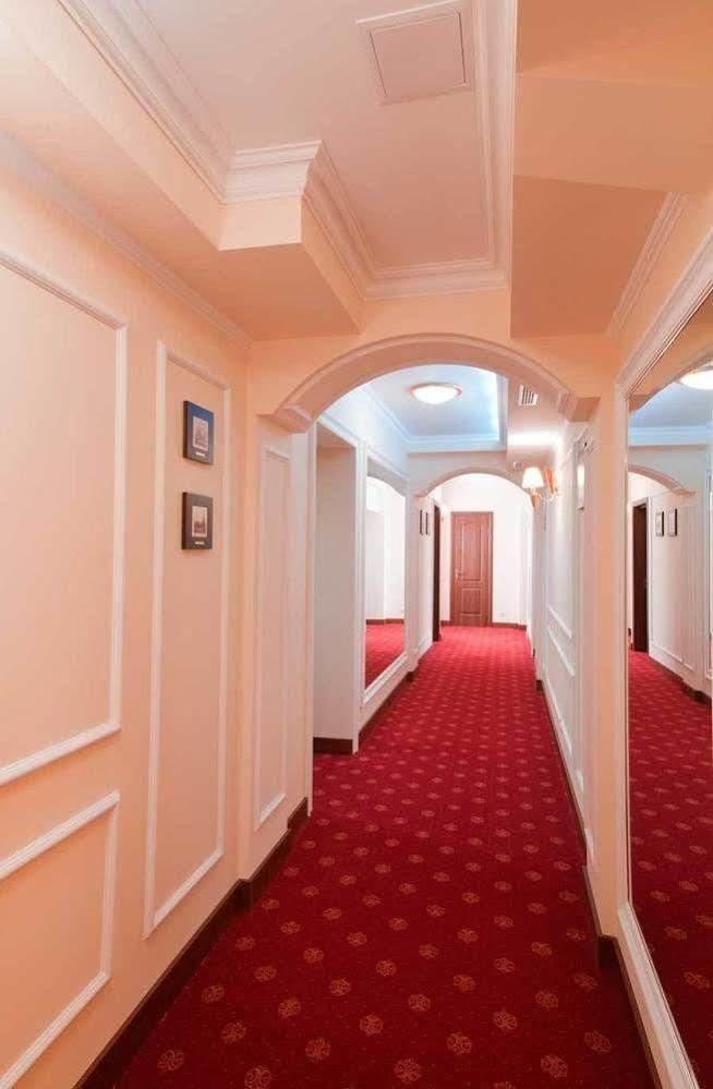 7 Sky Hotel Klinicheskaya Street Kijev Kültér fotó