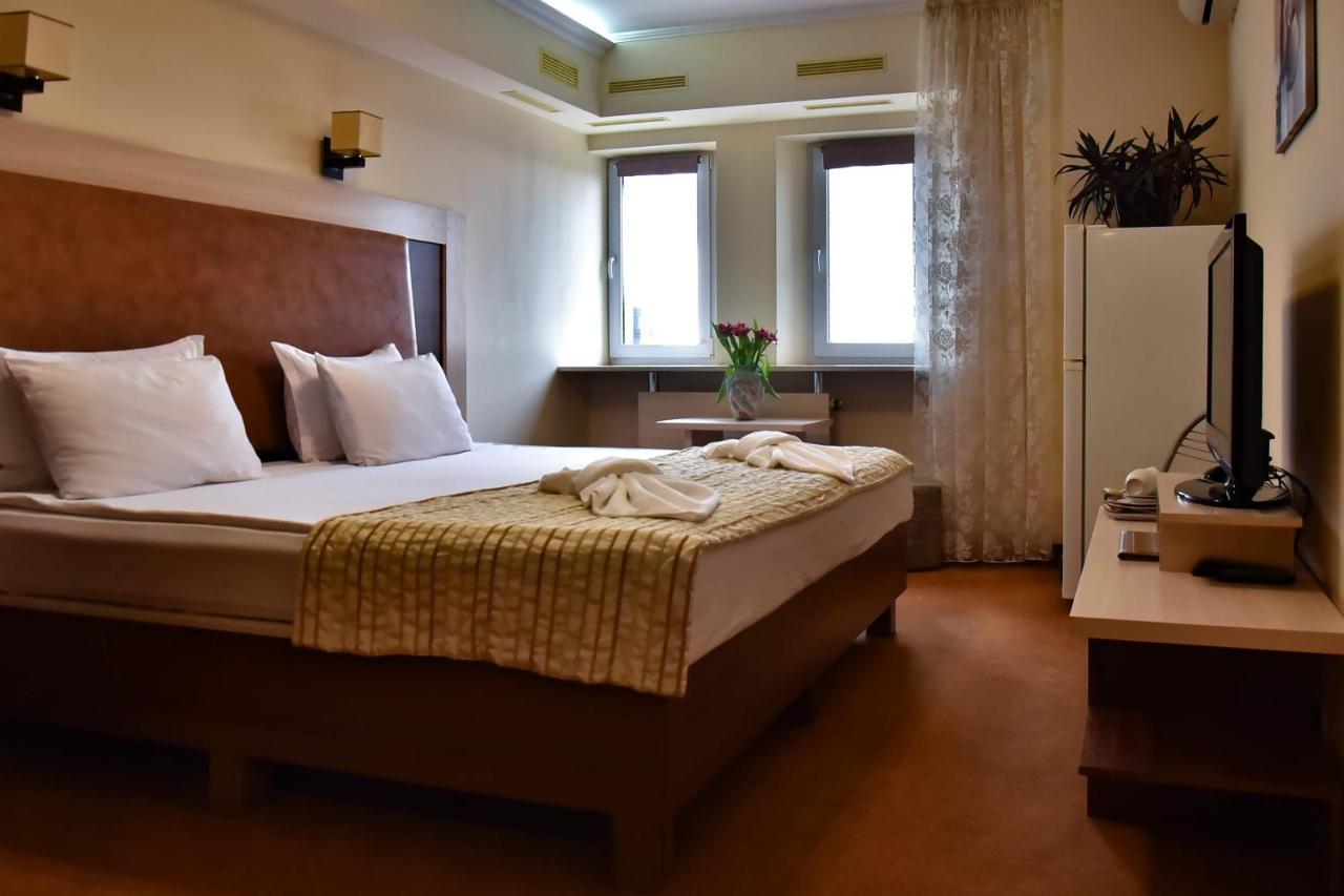 7 Sky Hotel Klinicheskaya Street Kijev Kültér fotó